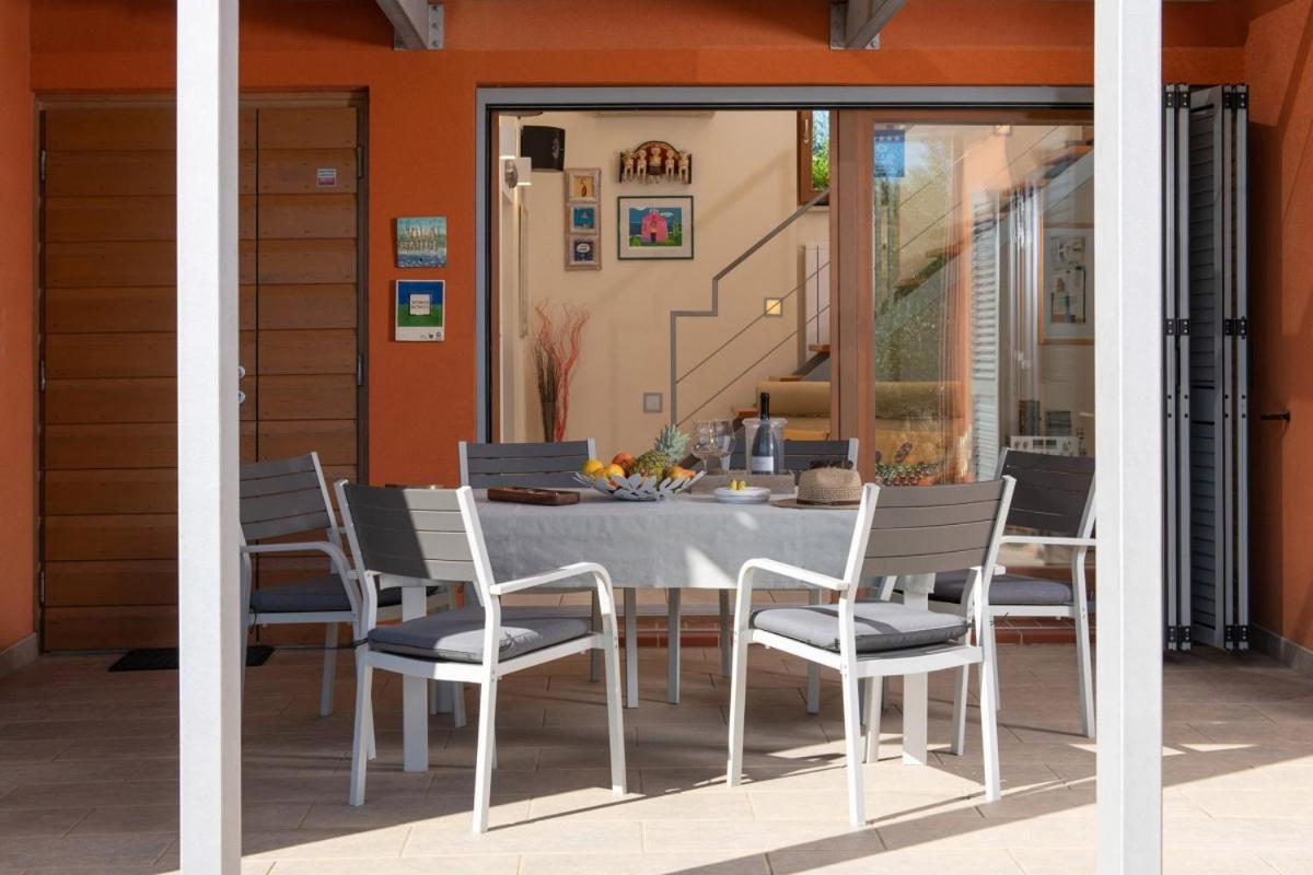 Villa Emili In Medulin - Haus Fuer 4-5 Personen Exterior photo
