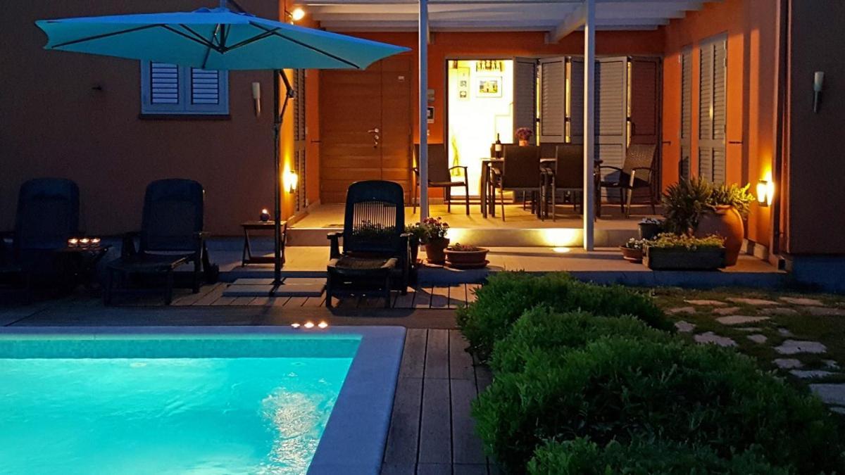 Villa Emili In Medulin - Haus Fuer 4-5 Personen Exterior photo